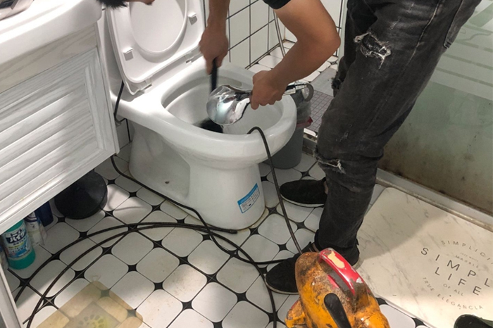 峪泉镇疏通下水道