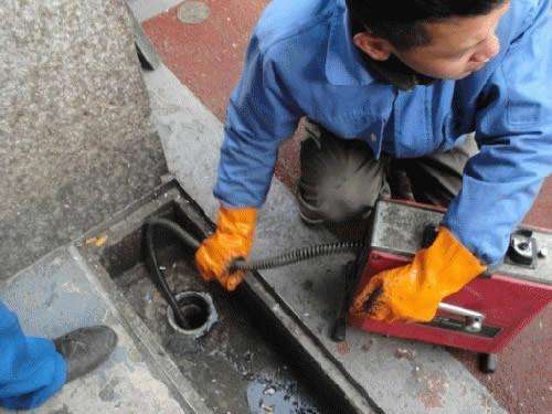 峪泉镇疏通下水道