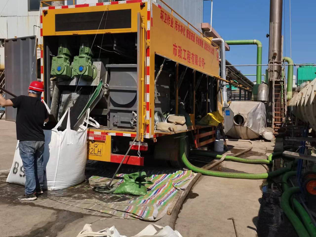 峪泉镇淤泥压干处理