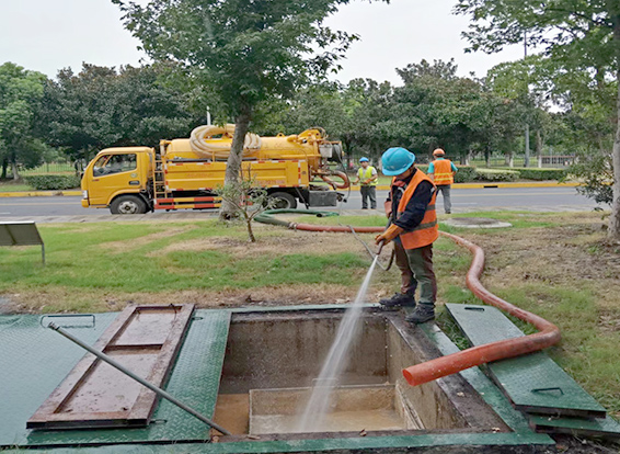 峪泉镇化油池清理